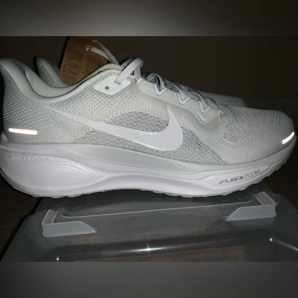 Nike - Pegasus 41 - Size 10 - Men’s Running Shoes- Gray and White - Brand New - Picture 2 of 9